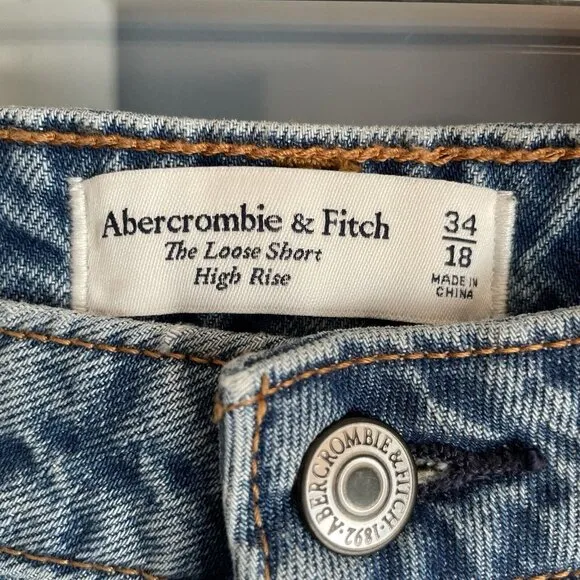 Abercrombie Curve Love High Rise Loose Short Medium Wash Size 34/18