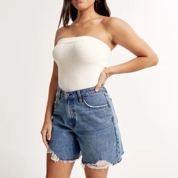Abercrombie Curve Love High Rise Loose Short Medium Wash Size 34/18