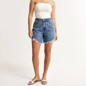 Abercrombie Curve Love High Rise Loose Short Medium Wash Size 34/18