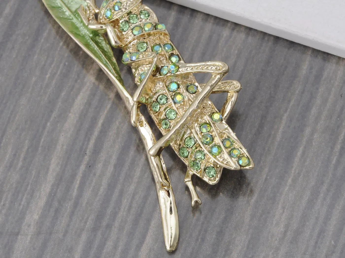 Alilang Synthetic Peridot Green Rhinestone Crystal Insect Grasshopper Locust Leaf Big Pin Brooch
