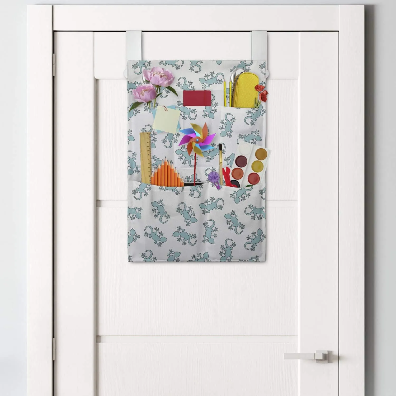Ambesonne Salamander Hanging Pocket Organizer, Cartoon Style Continuous Interpretations of Wild Reptiles Repeated, Printed Polyester Storage Bag with Pockets, 14" x 20", Pale Blue and White