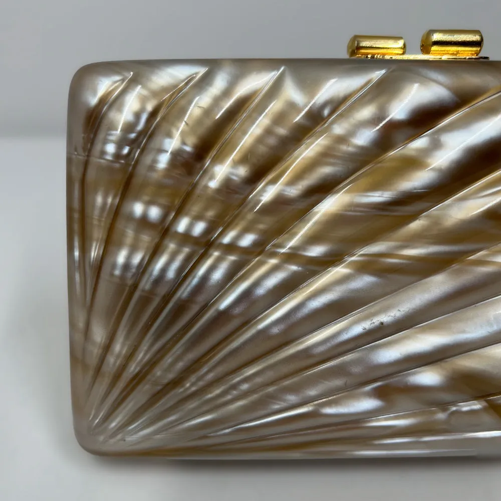 ARIEL - Vintage Hard Shell Clutch