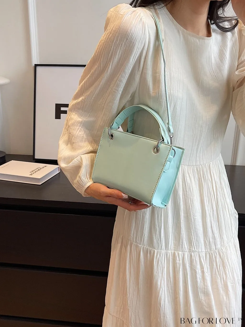 BagForLove - Minimalist Chic Tote: Solid Color & Timeless Style