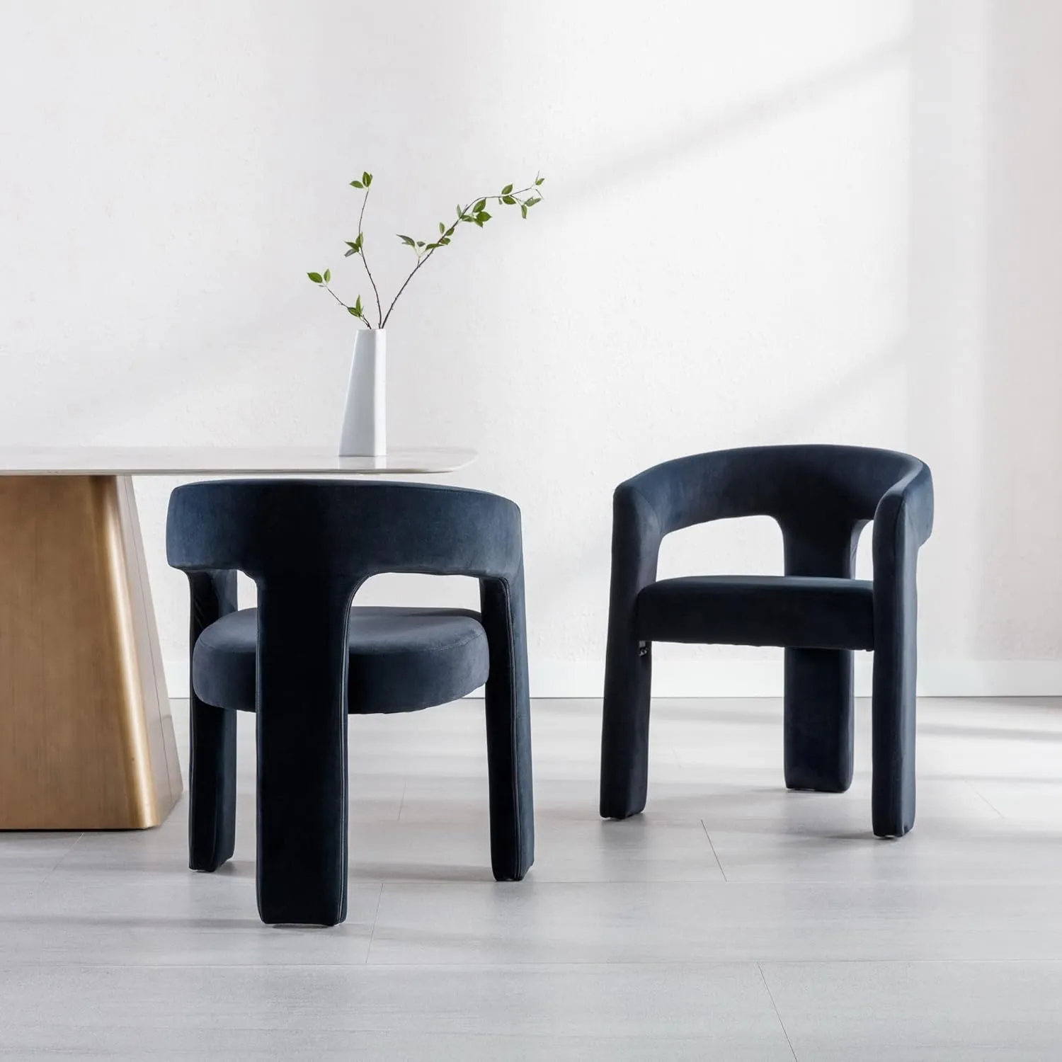 Black Modern Dining Chair, Velvet Upholstered Barrel Kitchen Chair, Round Dining Chairs with Wooden Legs, Assembled Accent Armchairs for Dining Room/Living Room/Bedroom/Side