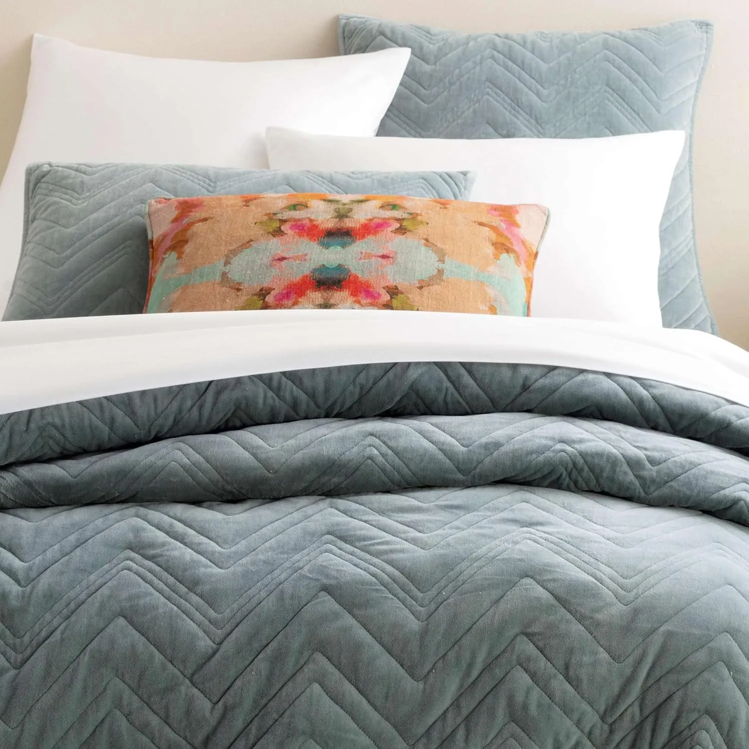Brentwood Velvet Ocean Quilt, King Size, Blue Solid Pattern
