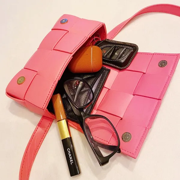 CANDY CUBE WOVEN SLING BAG