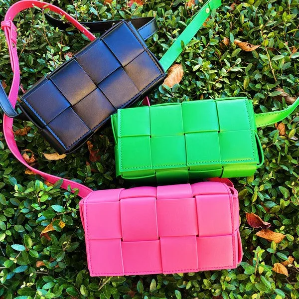CANDY CUBE WOVEN SLING BAG