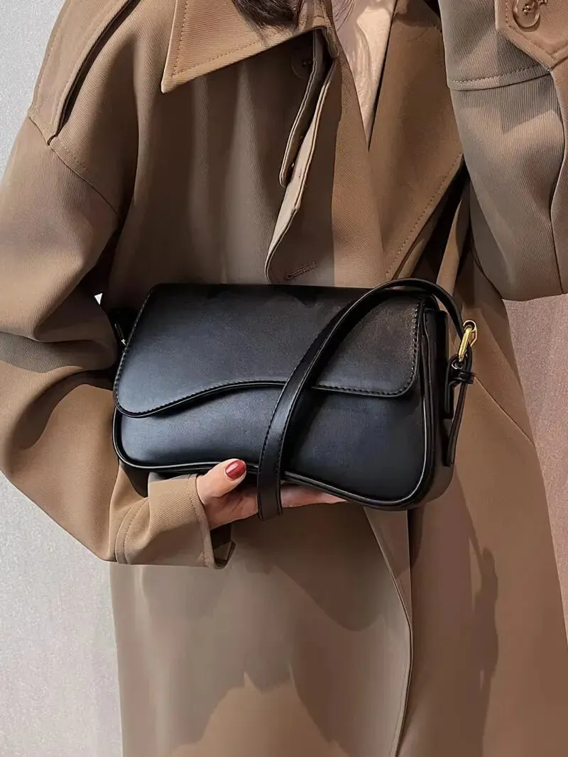 Classic Faux Leather Shoulder Bag – Minimalist Elegance