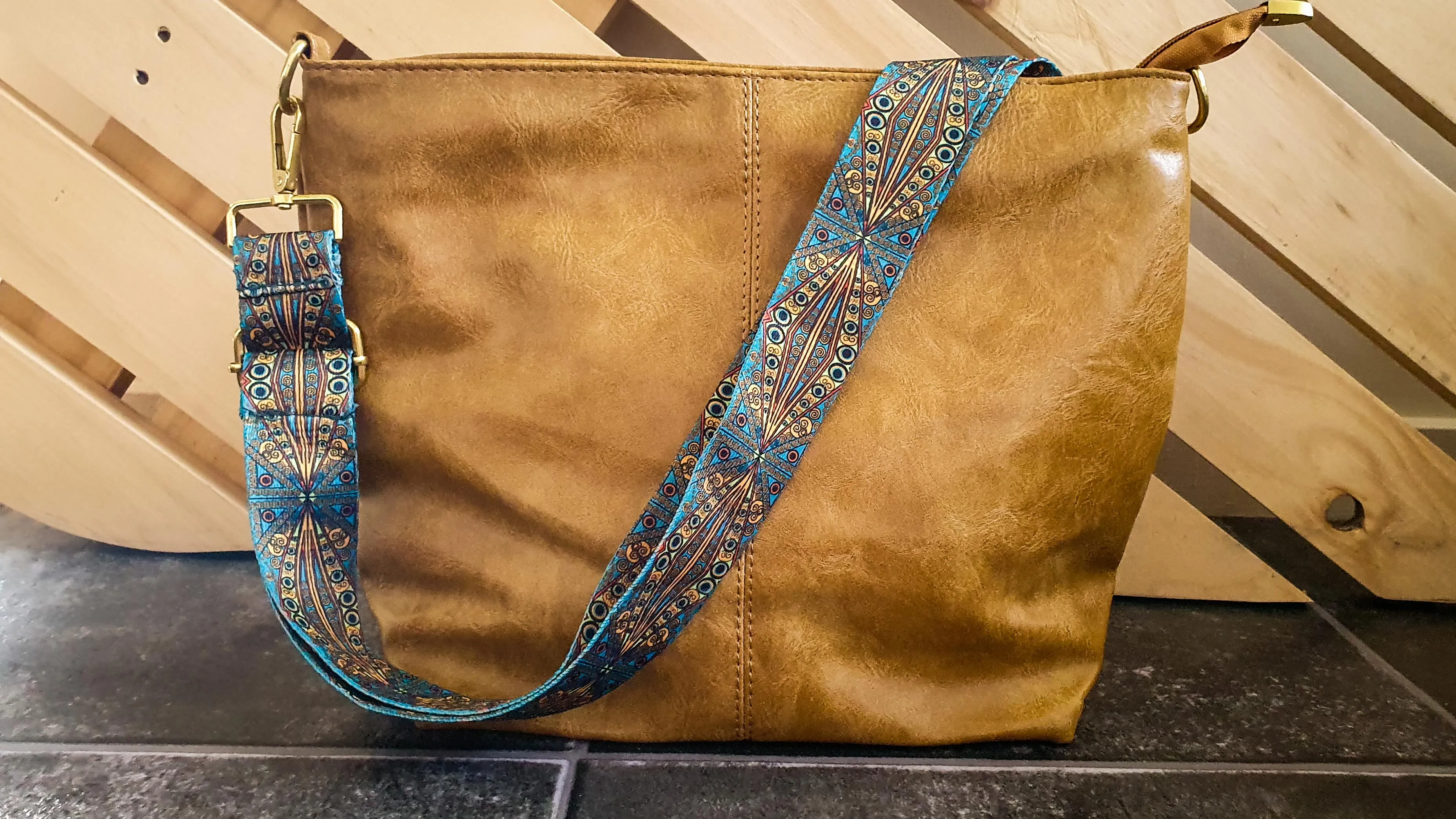 Crossbody/Shoulder Bag