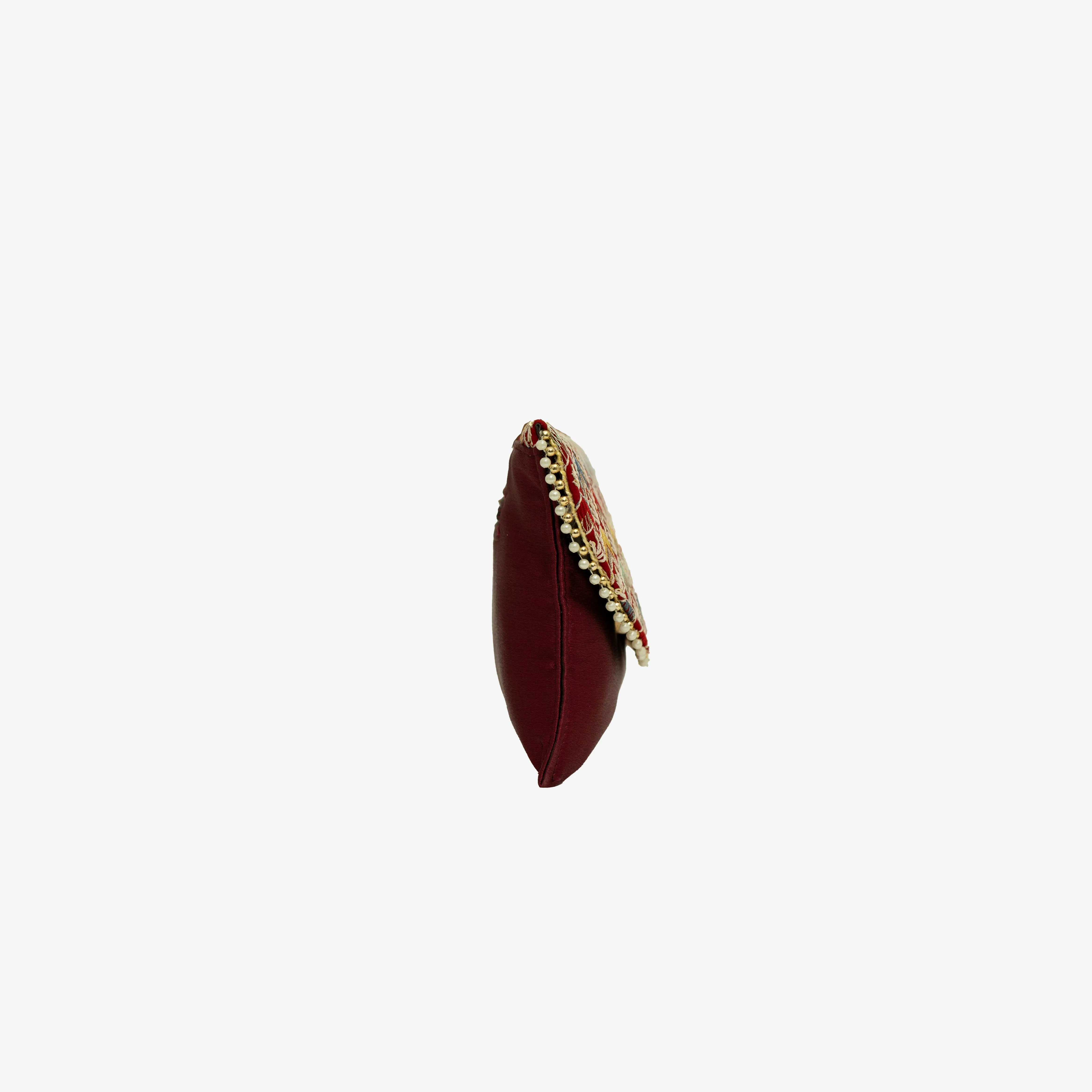Embroidered Splendor clutch | Cara