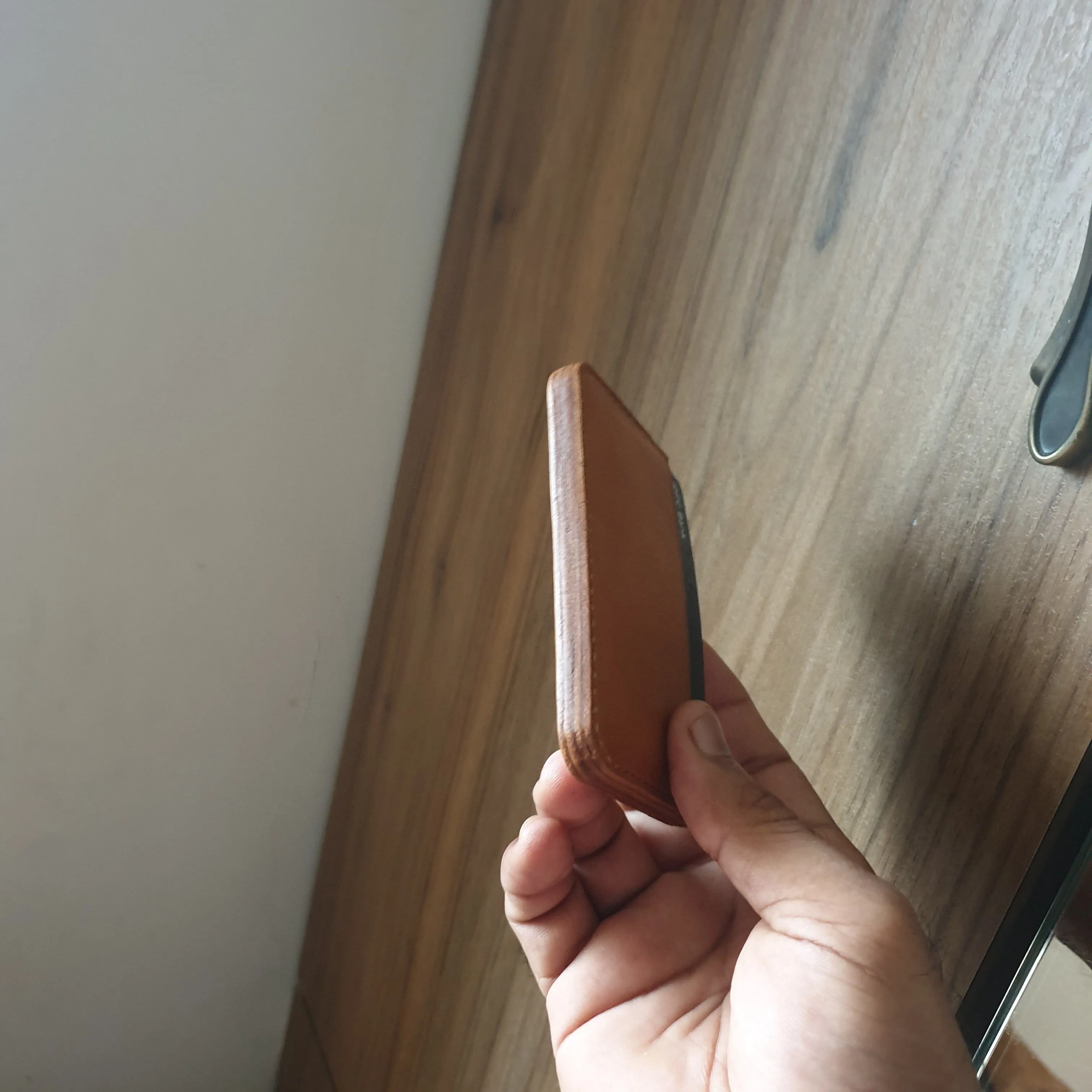 Fullgrain leather card holder