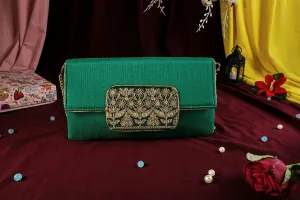 Green cut border clutch