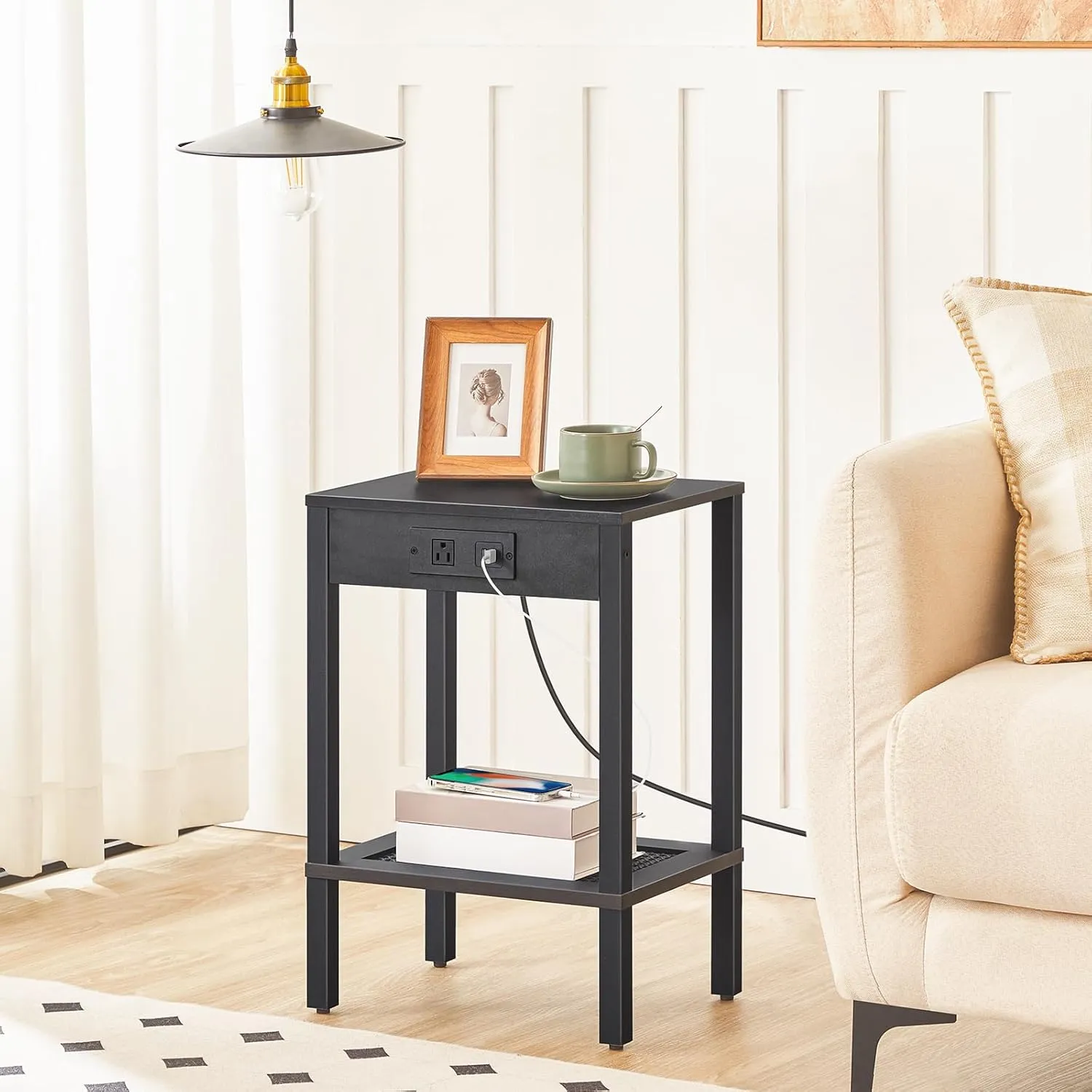 HOOBRO Side Table with Charging Station, End Table with USB Ports and Outlet, Nightstand with Storage Shelf, Faux Rattan Decoration, for Living Room, Bedroom, Black BK91UBZ01