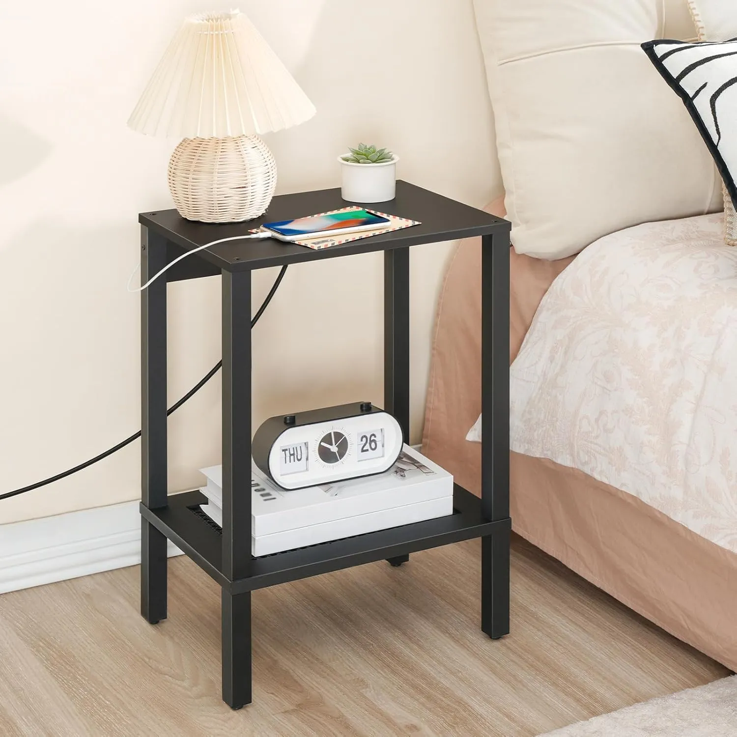HOOBRO Side Table with Charging Station, End Table with USB Ports and Outlet, Nightstand with Storage Shelf, Faux Rattan Decoration, for Living Room, Bedroom, Black BK91UBZ01