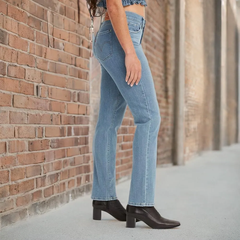 Levi's Women's Classic Straight Jeans (Also Available in Plus)