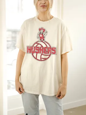 LivyLu - Nebraska Huskers Volleyball Mascot Off White Thrifted Tee: M