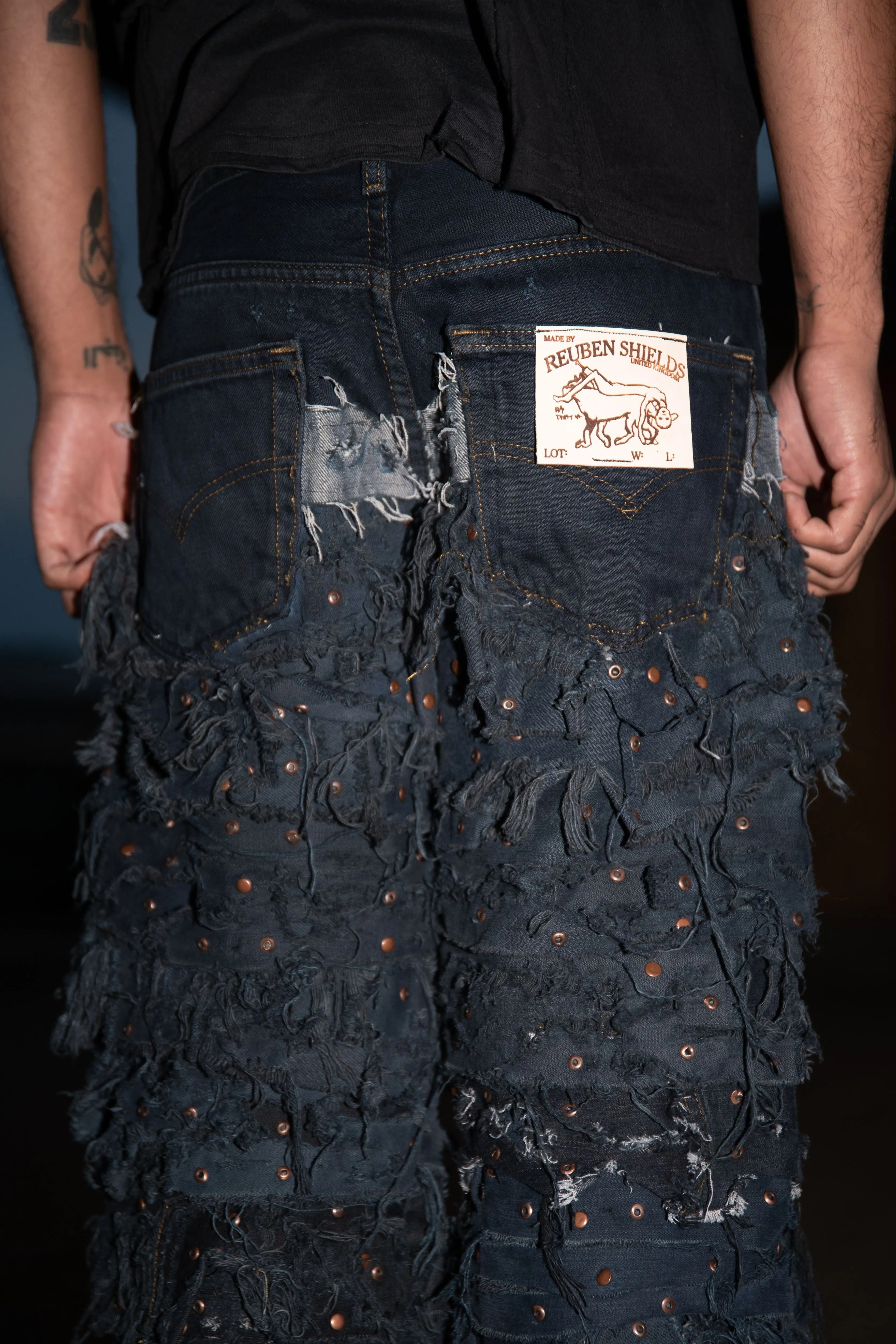 MANTLE JEANS   RIVETS