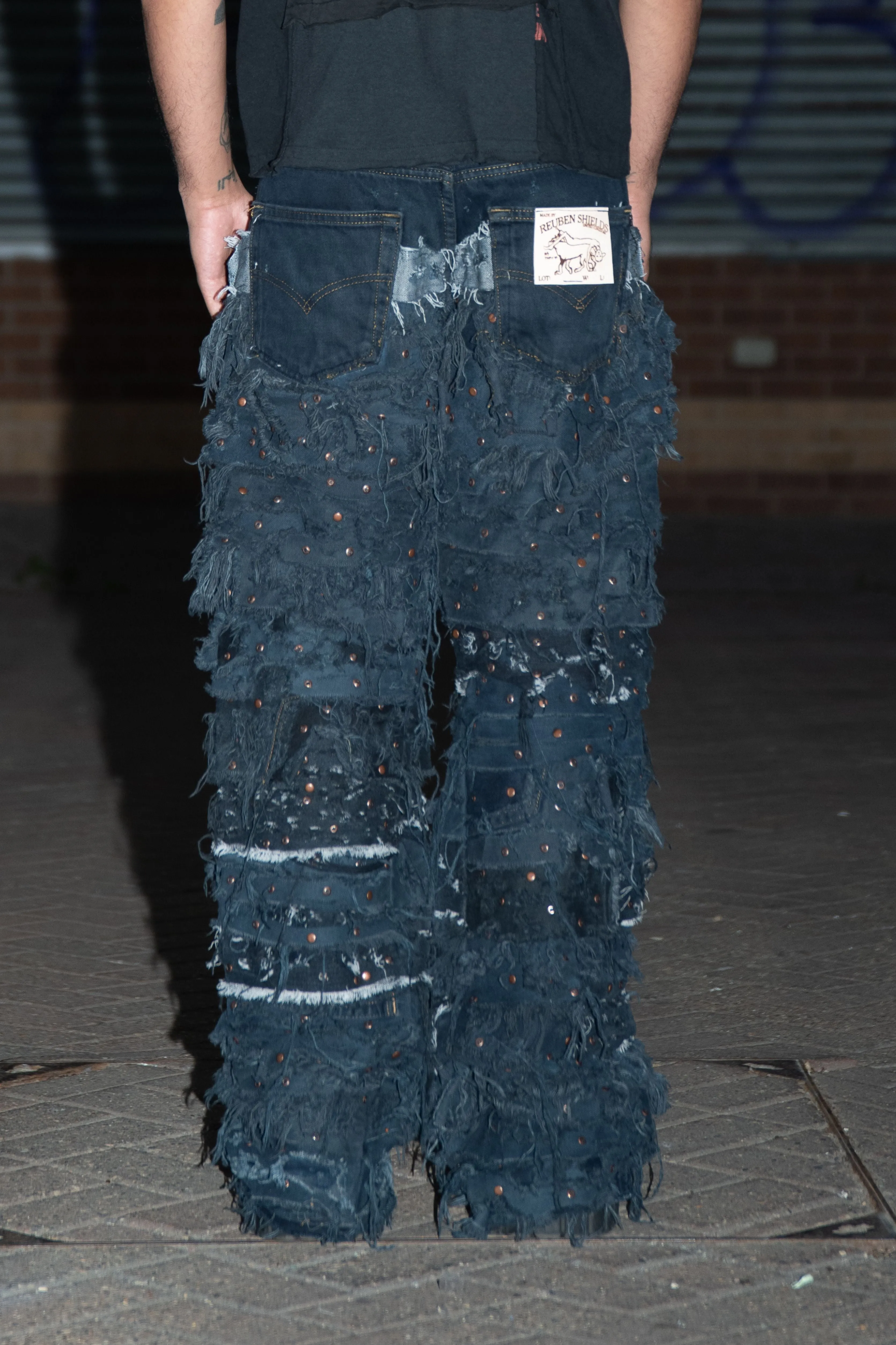MANTLE JEANS   RIVETS