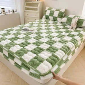 Milk Velvet Sheets, Milk Velvet Checkered Bedding Fitted Sheet Mattress Cover, Flannel Fluffy Mattress Twin Bed Non-Slip Protector Queen Size Fitted Sheet (B,Twin)