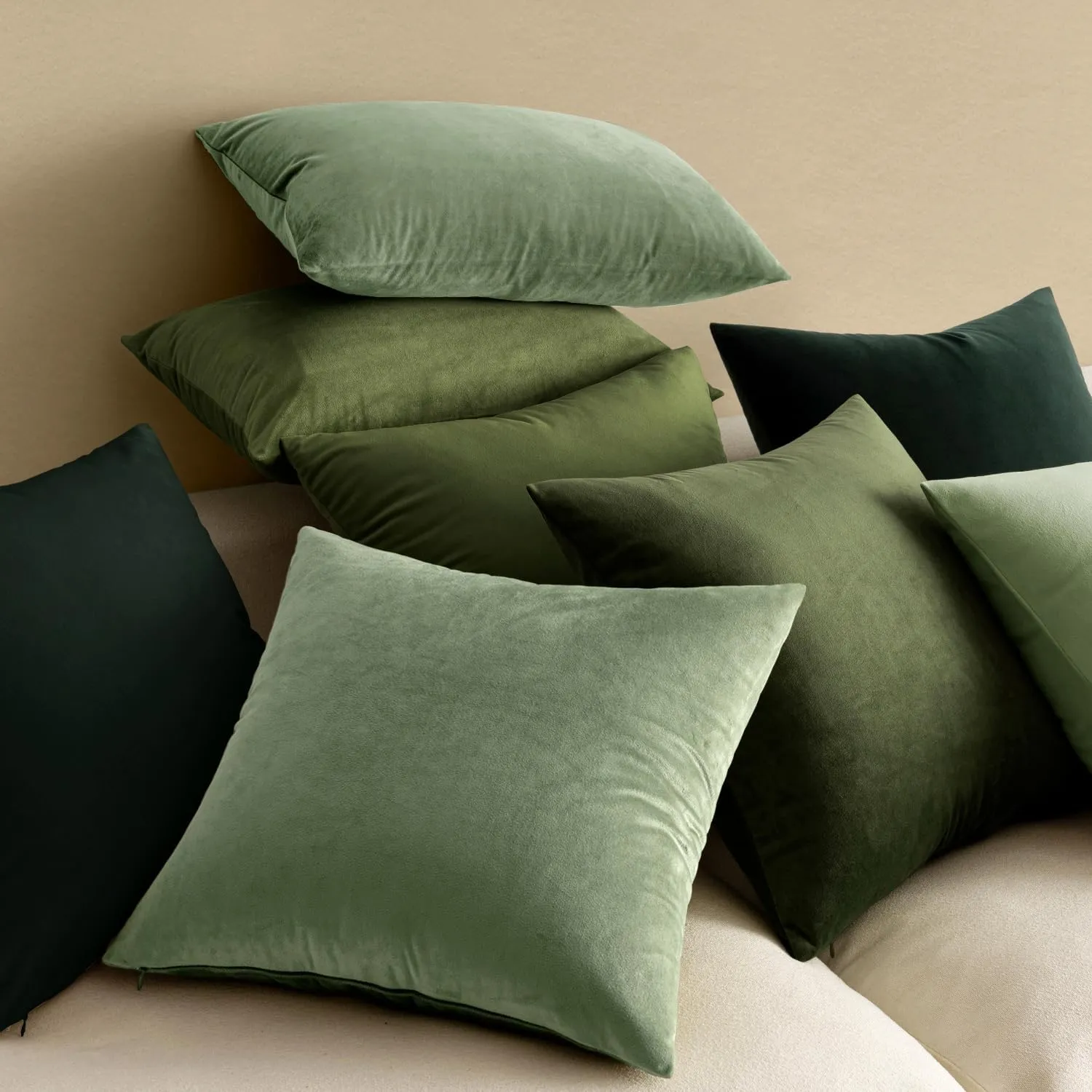 MIULEE Pack of 2 Velvet Soft Solid Decorative Square Throw Pillow Covers Set Christmas Cushion Case for Spring Sofa Bedroom Couch Car 18x18 Inch 45x45 cm