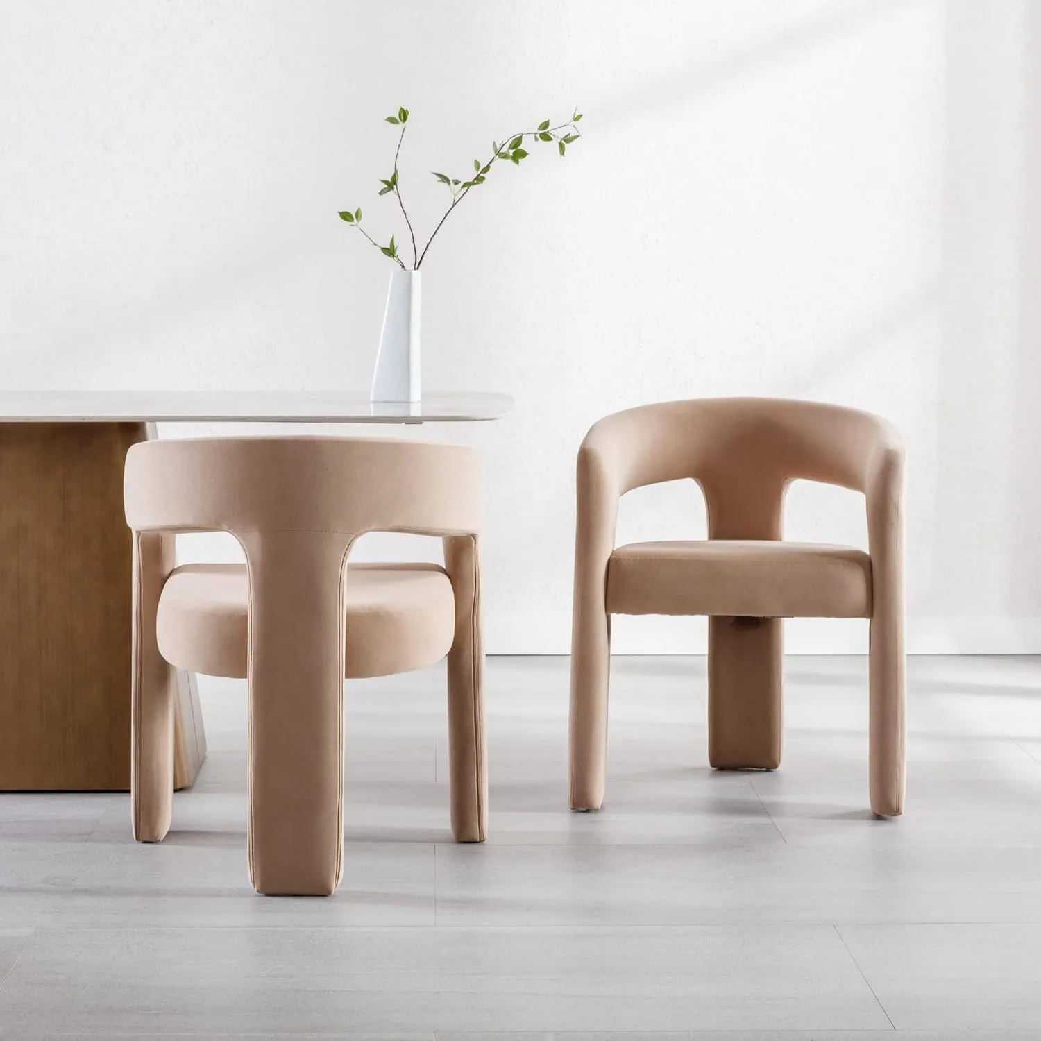 Modern Dining Chair, Velvet Upholstered Barrel Kitchen Chair, Round Dining Chairs with Wooden Legs, Assembled Accent Armchairs for Dining Room/Living Room/Bedroom/Side, Khaki