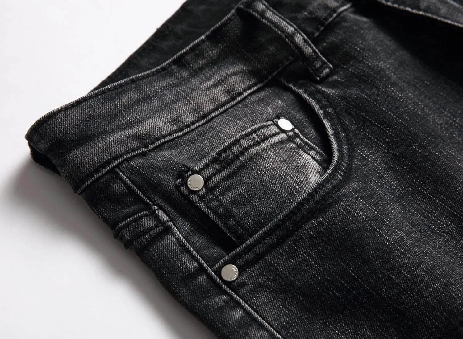OIIIO Men's Patch Ripped Stretch Regular Fit Jean