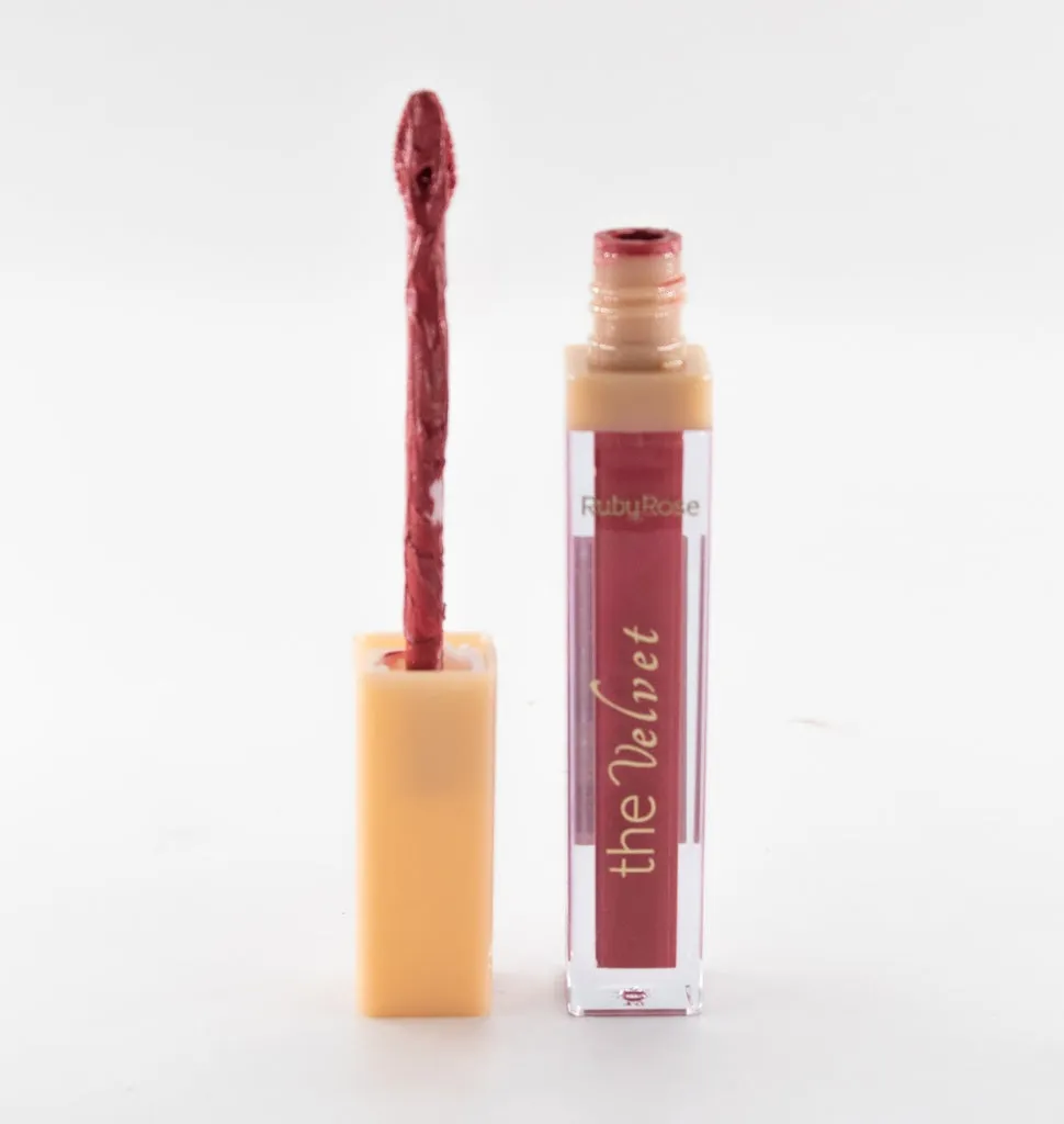 Ruby Rose The Velvet Gloss HB 562