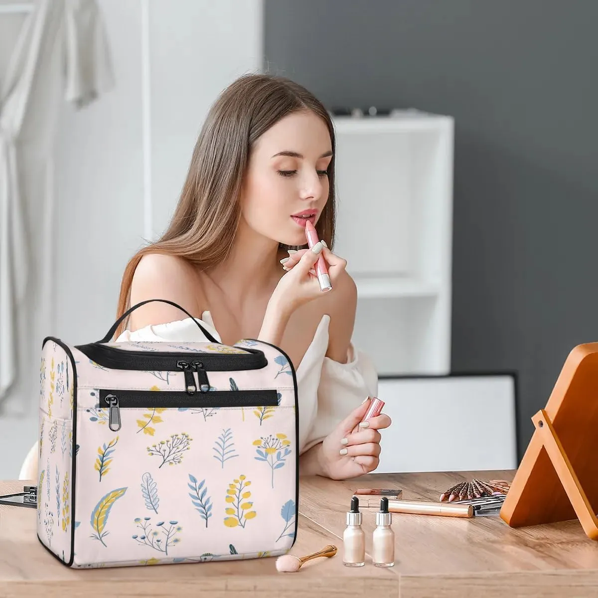Travel Toiletry Bag for Women,Hanging Toiletry Bag Cosmetic Makeup Bag Travel Organizer for Accessories Toiletries,Travel Essentials Kit(Flower Leaves)