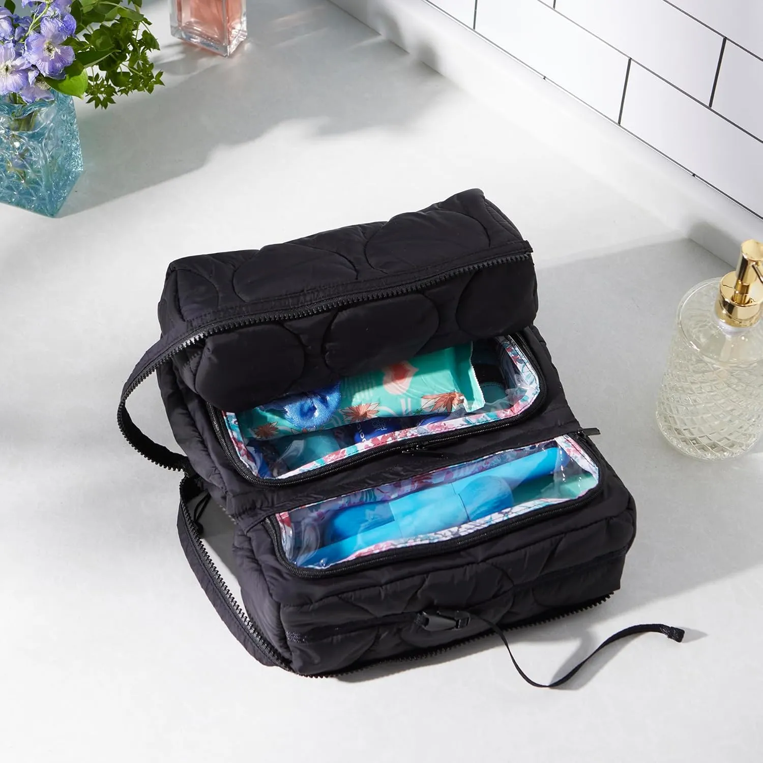 Women's Featherweight Hanging Organizer Travel Accessory